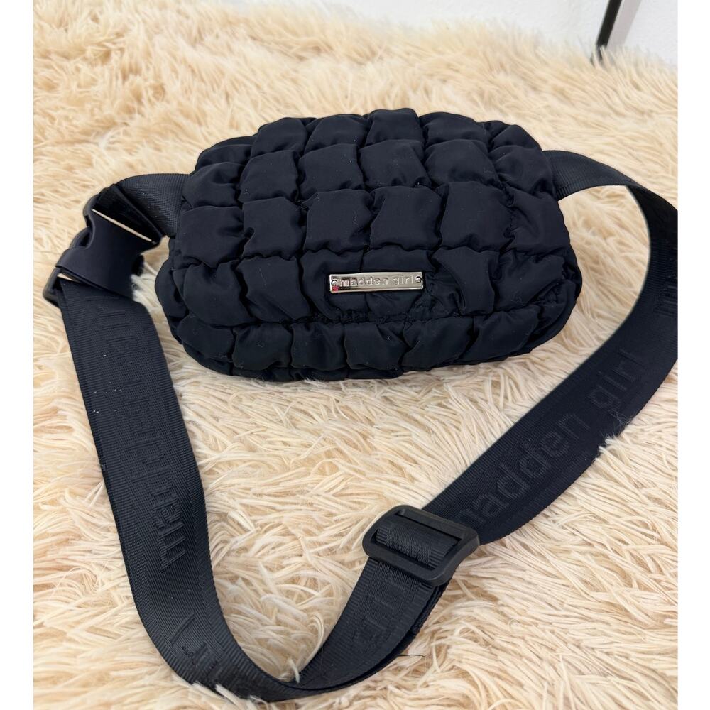 Madden Girl Black Quilted Puffer Belt Bag Crossbody Adjustable Strap